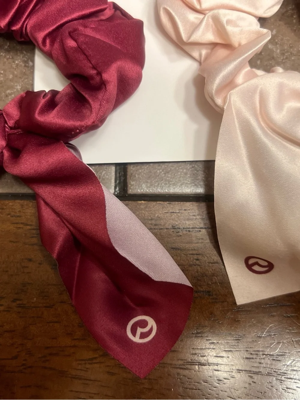 Rare Beauty Satin Scrunchie Duo in burgundy& Pale champagne limited edition NEW - Picture 2 of 4